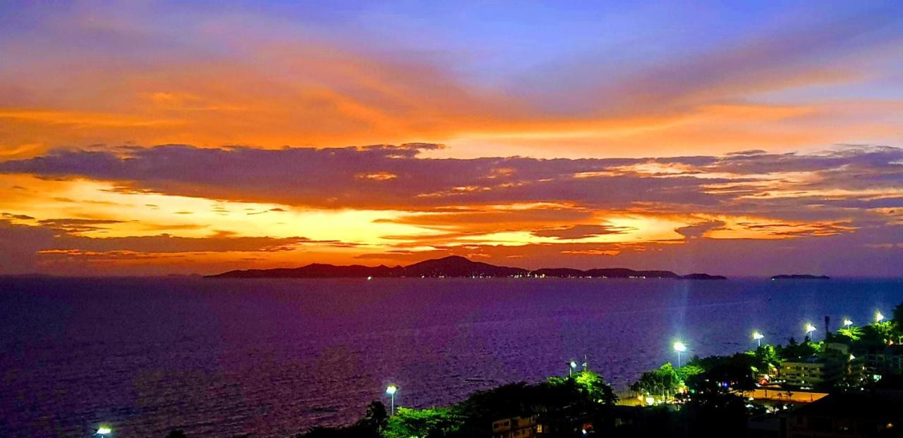 Sea View Beachfront Condos Pattaya Jomtien Beach Extérieur photo