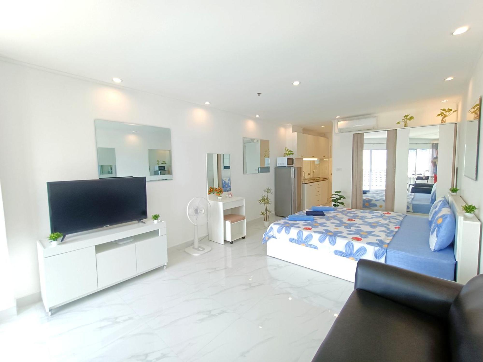 Sea View Beachfront Condos Pattaya Jomtien Beach Extérieur photo