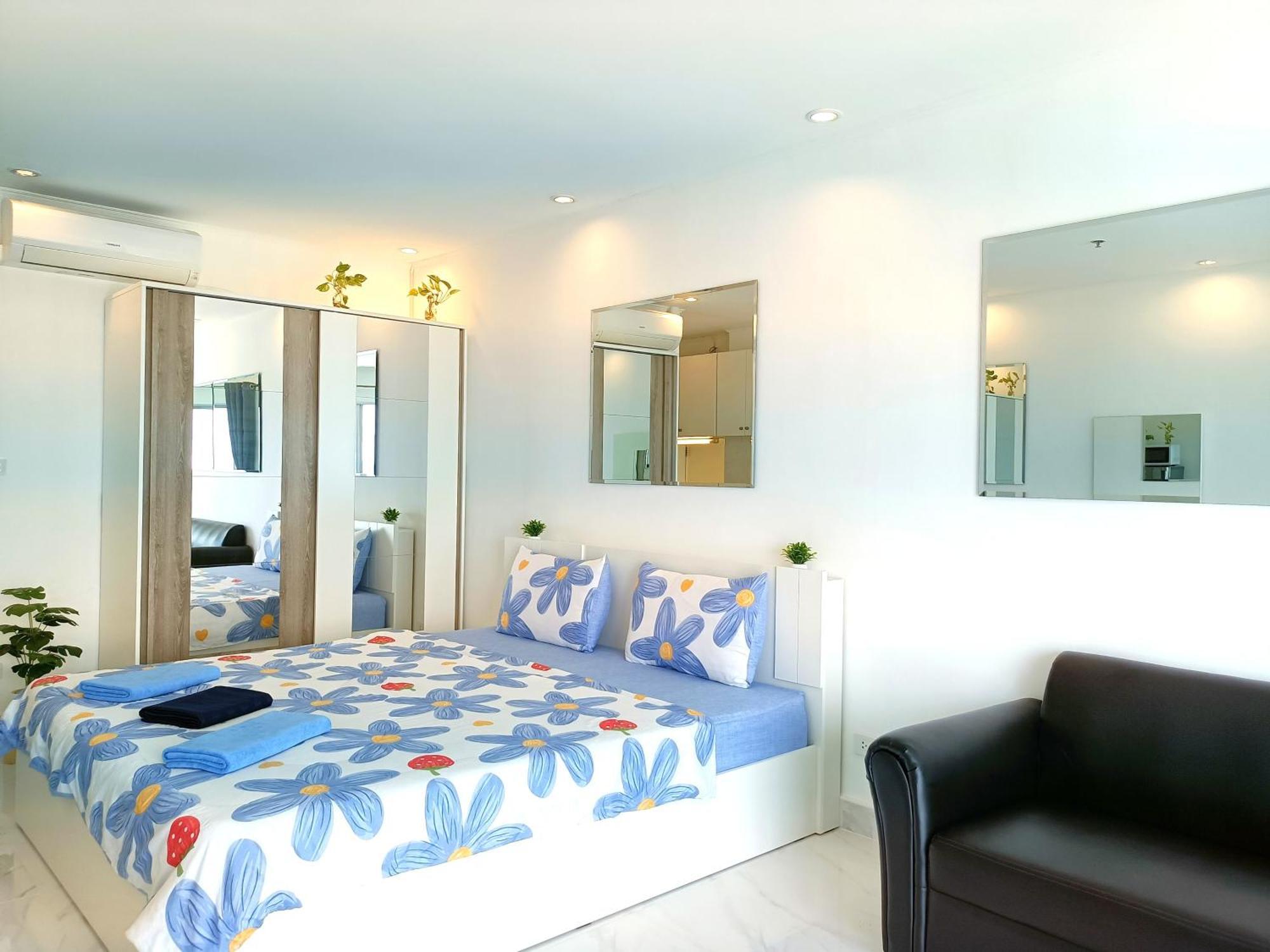 Sea View Beachfront Condos Pattaya Jomtien Beach Extérieur photo