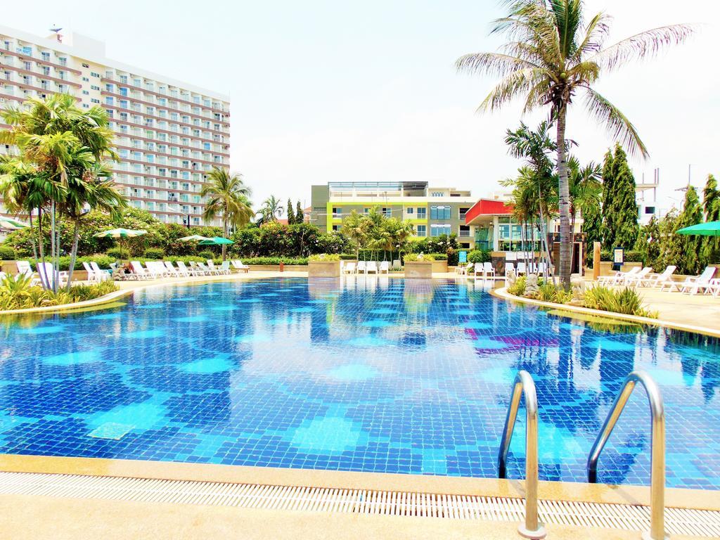 Sea View Beachfront Condos Pattaya Jomtien Beach Extérieur photo